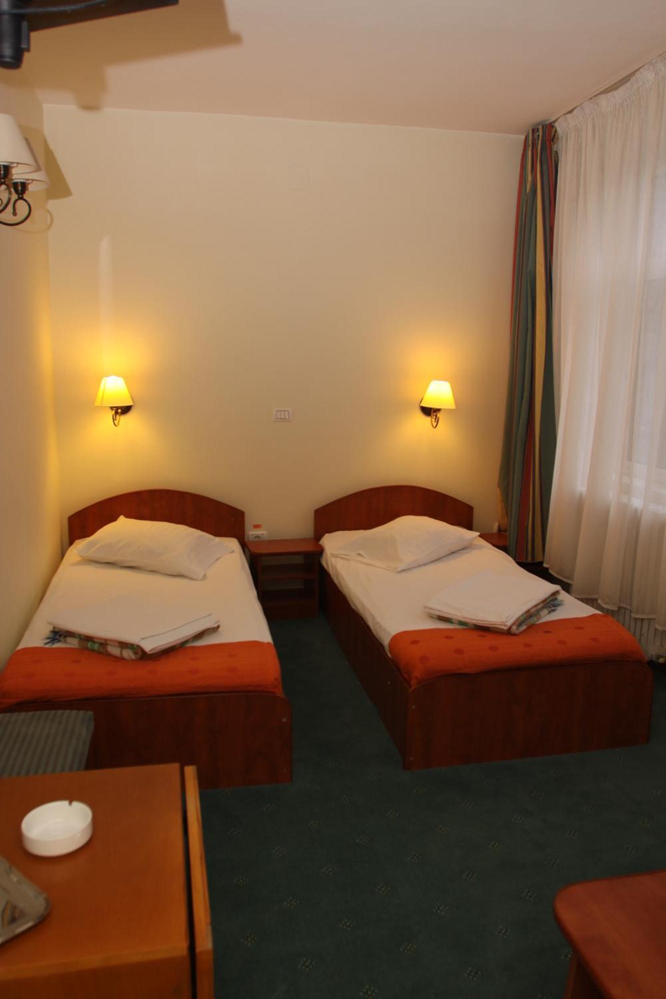 Hotel Bucegi Portile Regatului 페라울레스 객실 사진