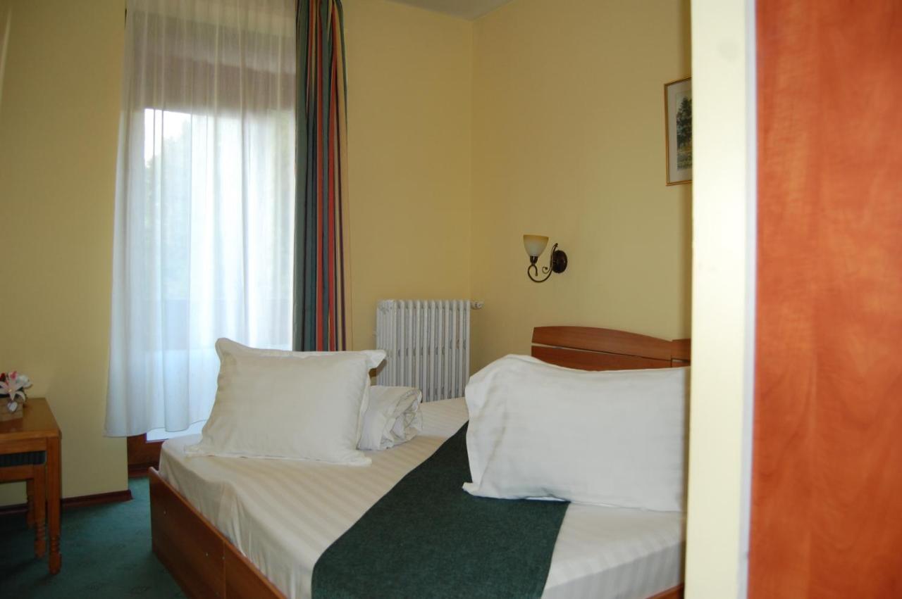Hotel Bucegi Portile Regatului 페라울레스 외부 사진